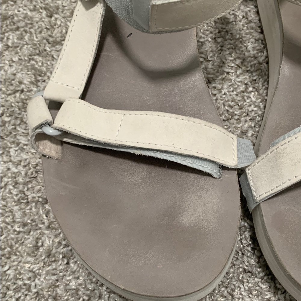 Teva Midform Gray White Sandals Size 10 - Picture 2 of 9